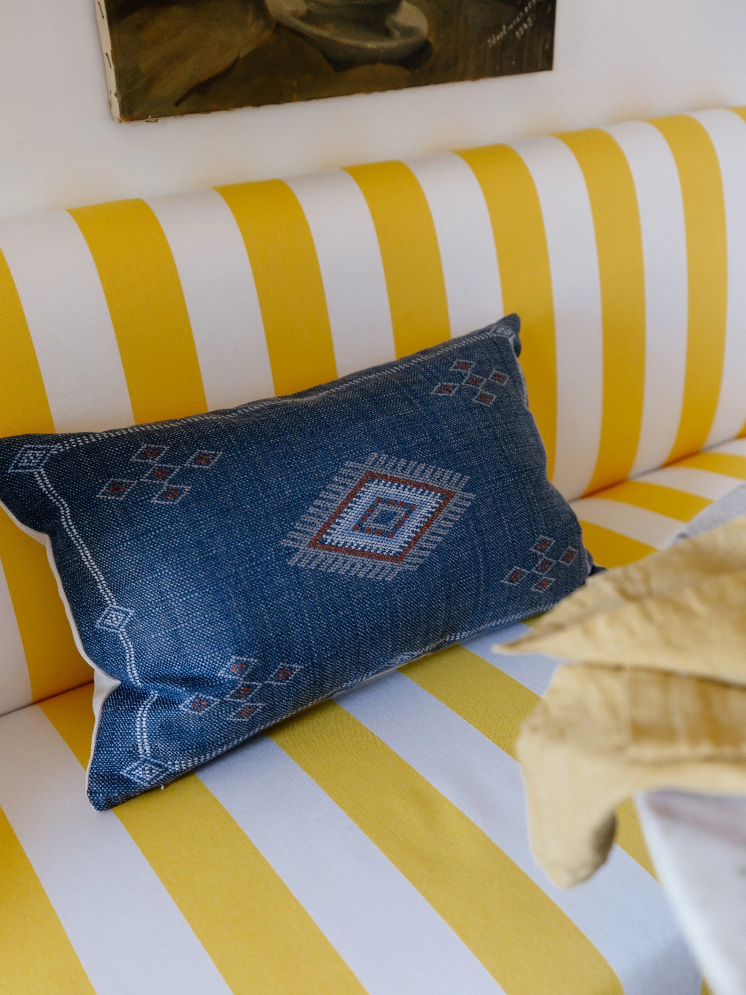 Ballard coventry banquette deals